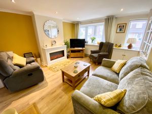 Lounge- click for photo gallery